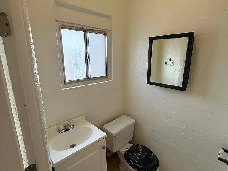 204 E Palmdale St — Photo 20