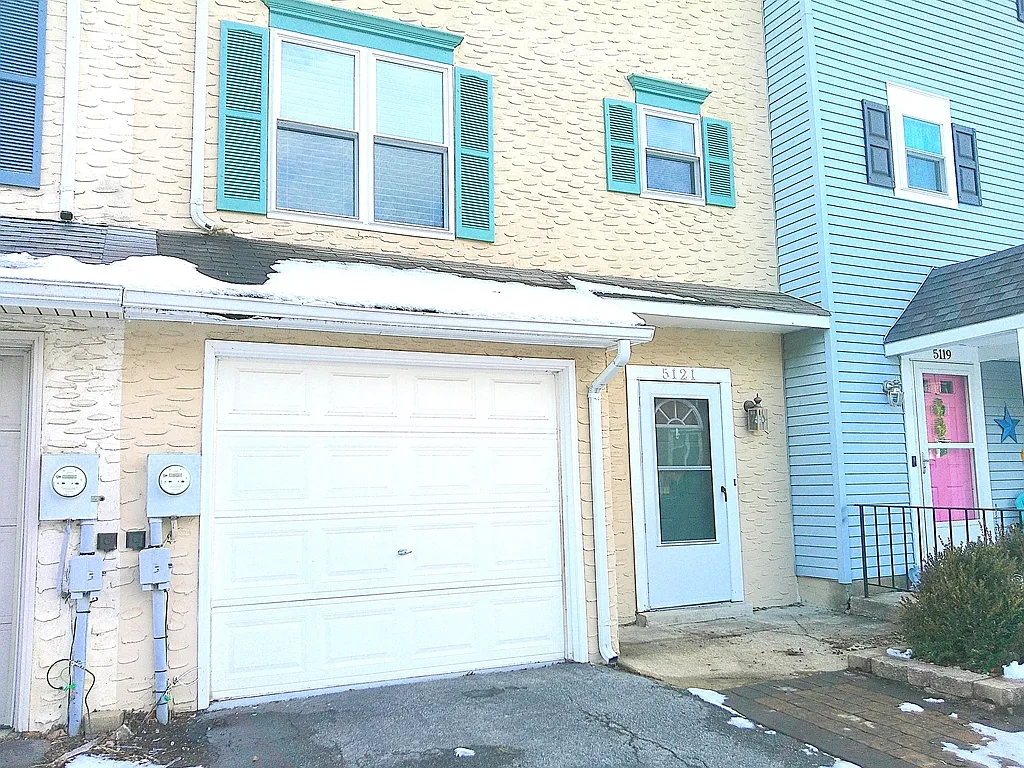 Building Photo - 5121 W Woodmill Dr