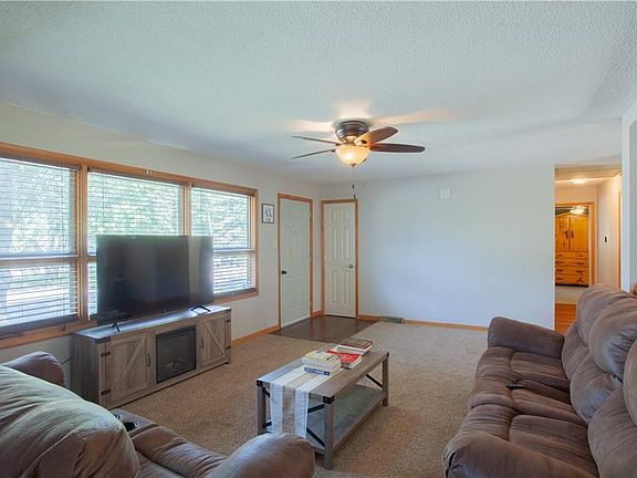 5th image of 706 W 16th St