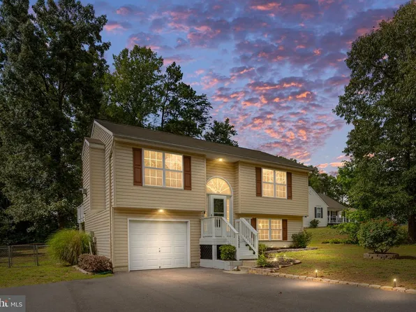 13349 Mason St, Woodford, VA 22580