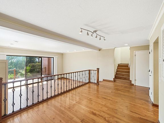 5th image of 8728 Bluff Ln