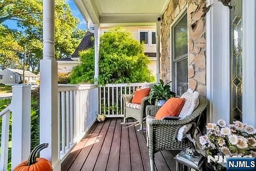 3rd image of 30 Waldwick Avenue