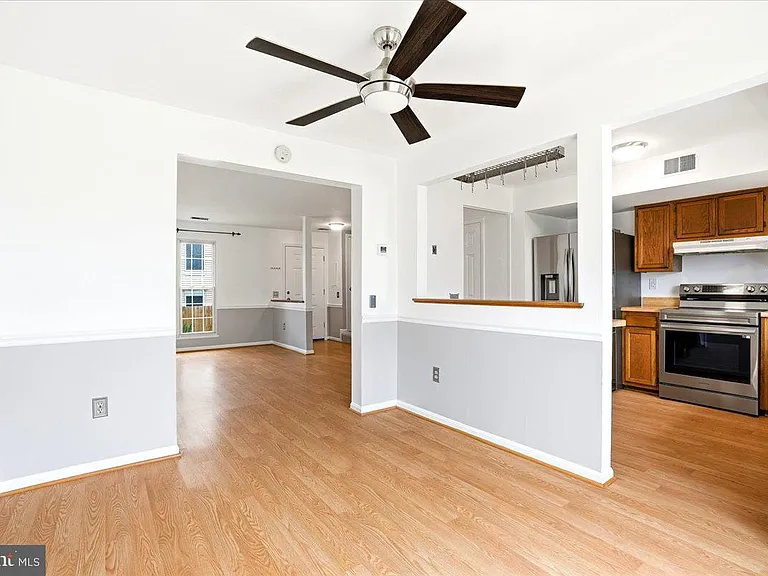5735 Sunset View Ln — Photo 13