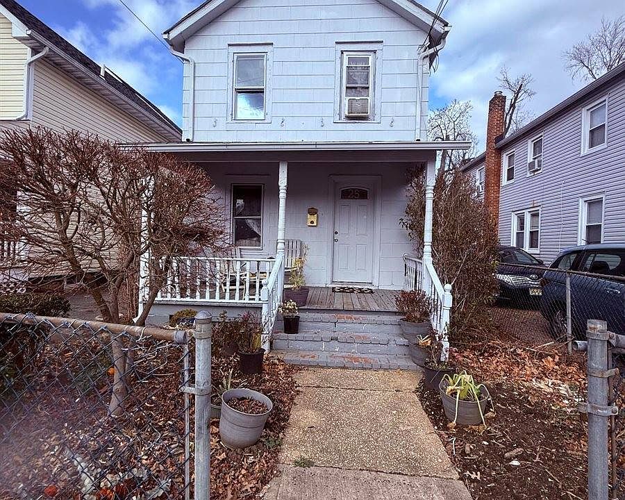 1st image of 25 Marcy St