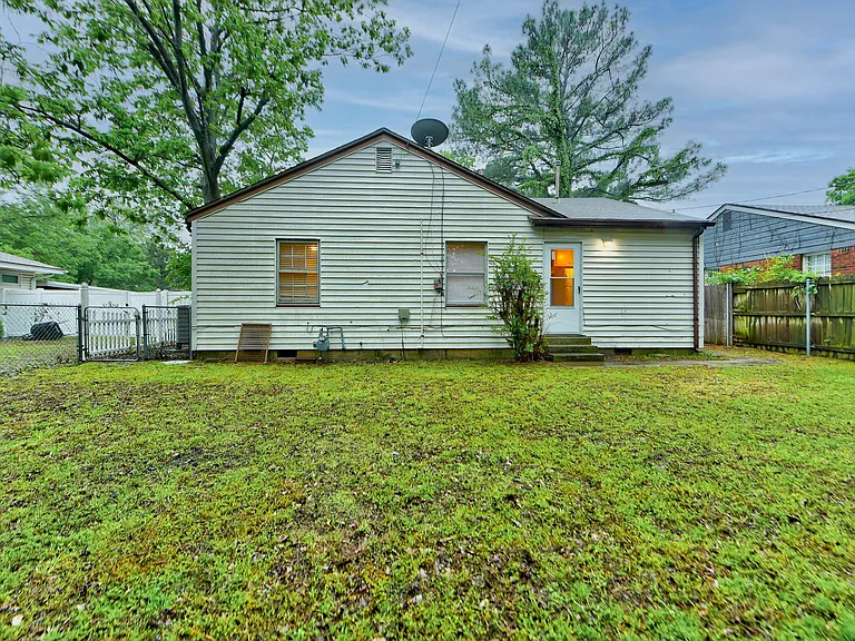 1005 W Eufaula St — Photo 23