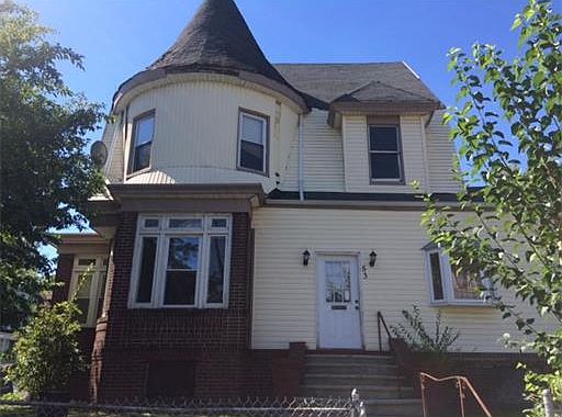 1st image of 53 Leslie St
