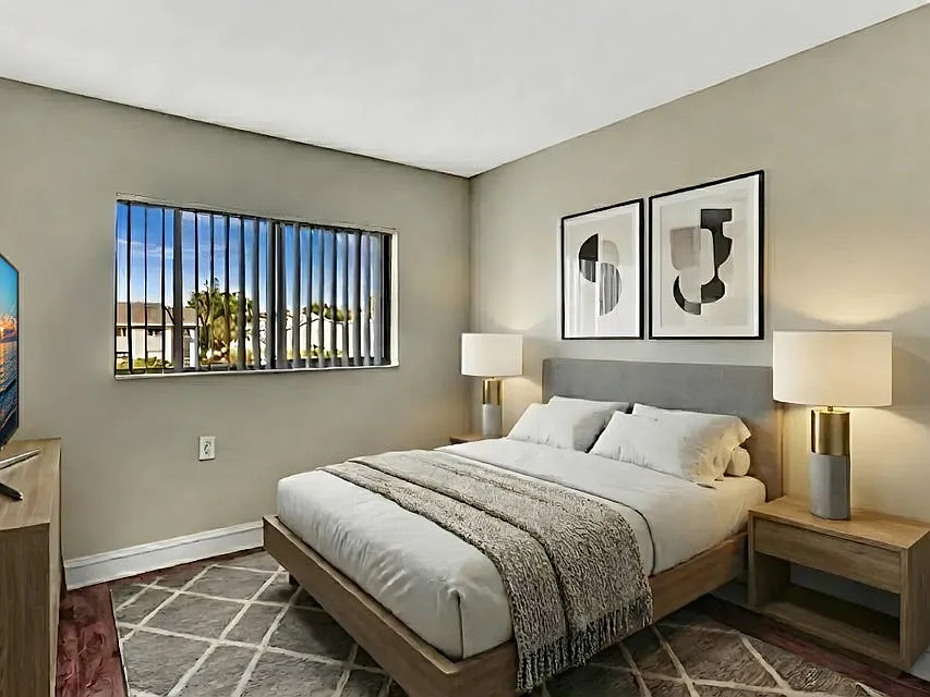 2 bed, 1.0 bath, $1,650 — Photo 4