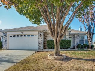 4200 Woodgate Dr, Haltom City, TX 76137