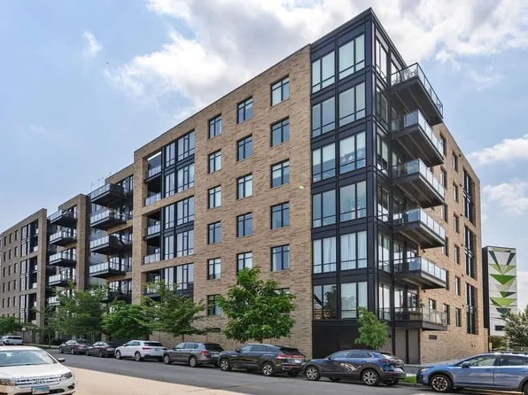 1701 W Webster Ave #602, Chicago, IL 60614