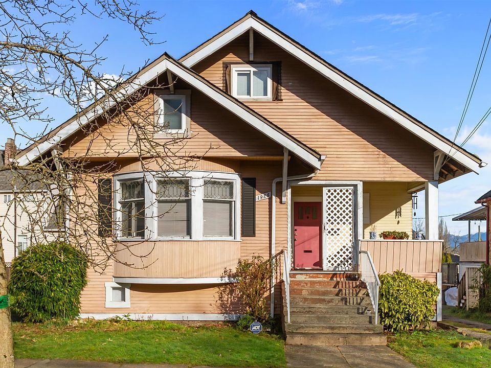 1st image of 1925 Adanac St
