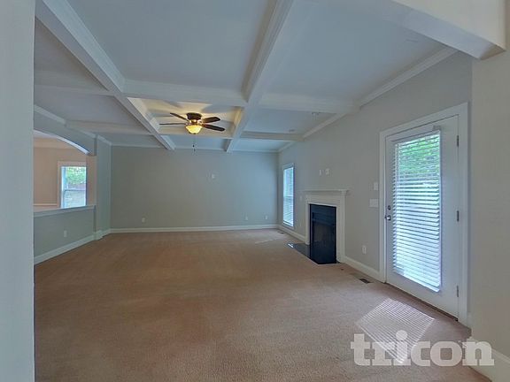 3rd image of 560 Grey Hawk Ln