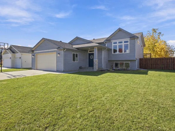 4530 10th St W, West Fargo, ND 58078