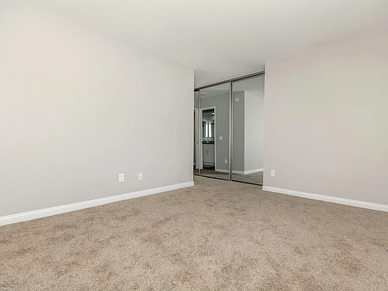 Smoketree Apartments — Photo 53