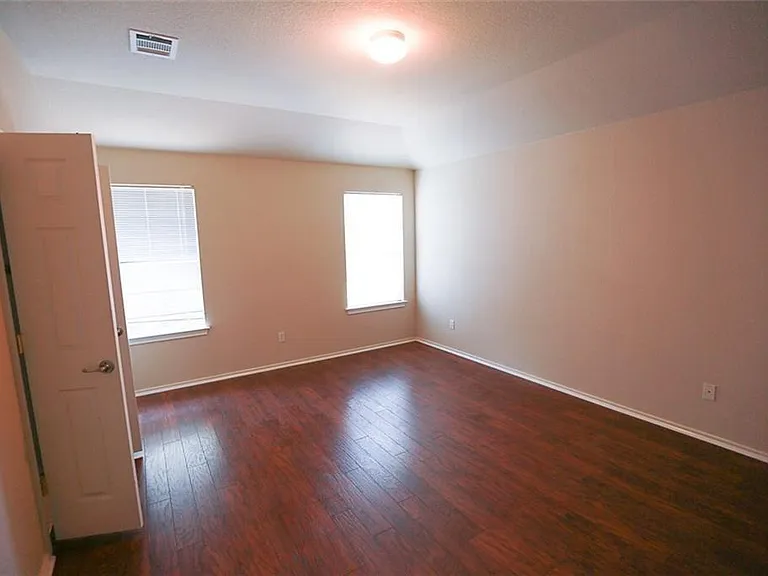 2107 Charlotte Estates Dr — Photo 13
