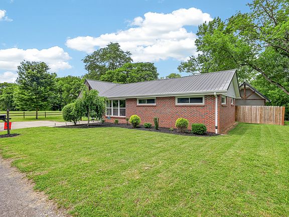 3rd image of 111 Goodner Ln