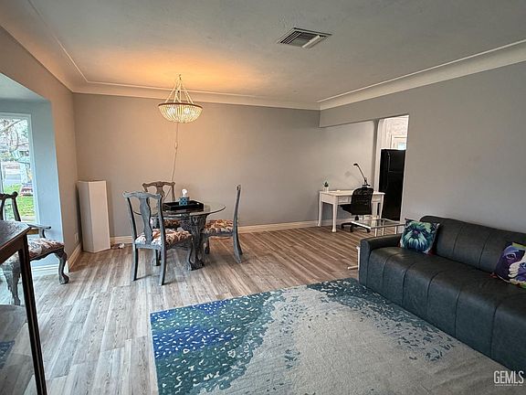 5th image of 123 Bedford Way