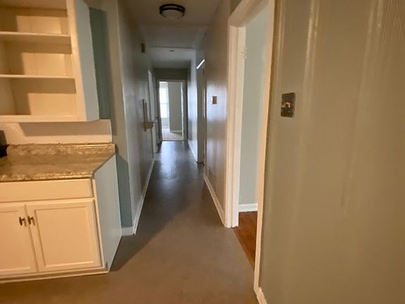 2nd image of 810 Bryan St