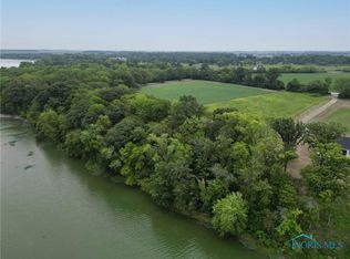 17178 W River Rd, Bowling Green, OH 43402