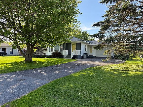 4th image of 105 Brown Rd