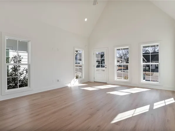 3202 Cap Ct, Auburn, AL 36830