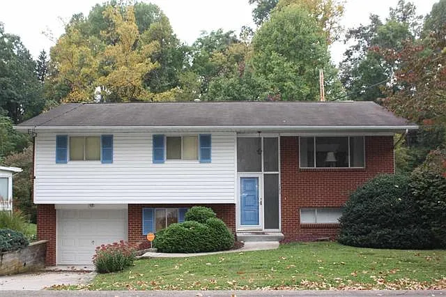 131 Larkspur Dr photo 1