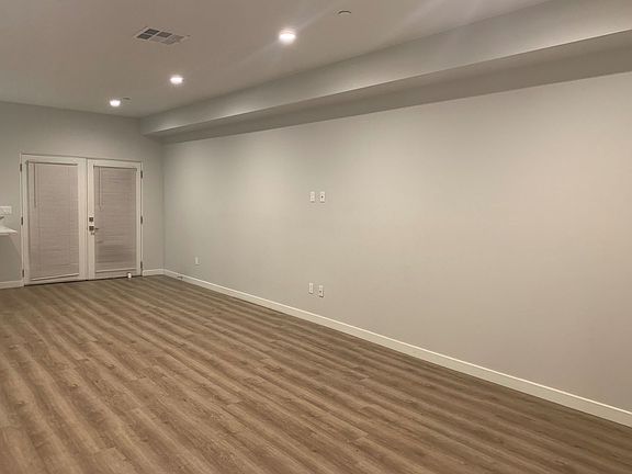 3rd image of 22425 Del Valle St Unit 2