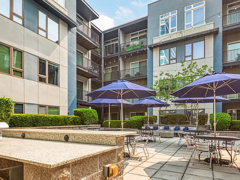Encore 4505 at Town Center Apartments — Photo 14