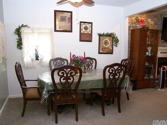 5th image of 21 Pinegrove Ave