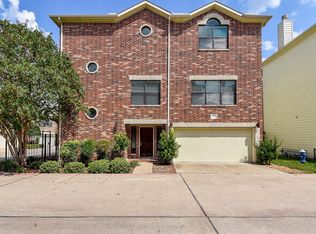 3626 Main Plaza Dr, Houston, TX 77025