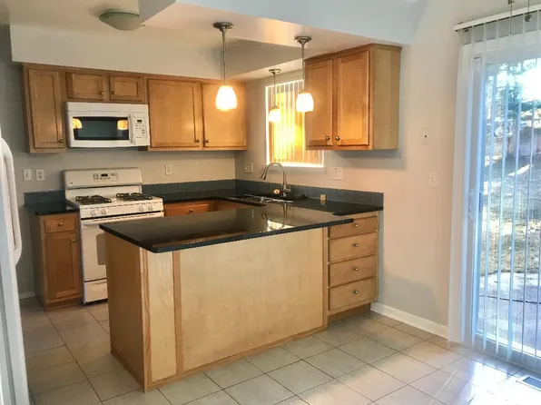 2828 Deake Ave, Ann Arbor, MI 48108