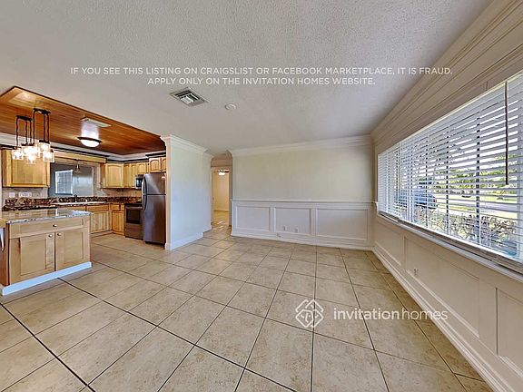 5th image of 3283 Florida Blvd