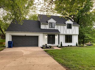 2204 Varney St, Neosho, MO 64850