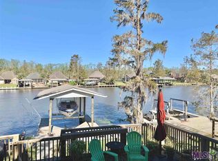 21162 Diversion Canal Rd, Saint Amant, LA 70774