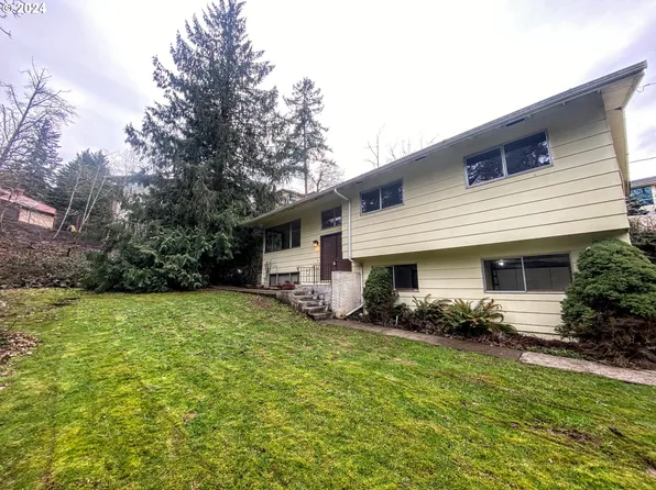 11830 SE Flavel St, Portland, OR 97266