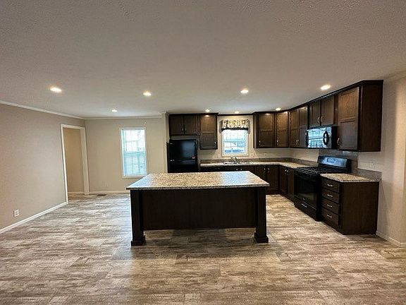3rd image of 11400 Boyne Blvd #195
