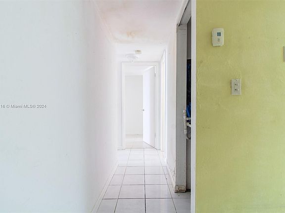 4th image of 110 Fontainebleau Blvd APT 104