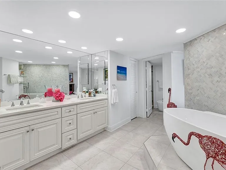 4041 Gulf Shore Blvd N #907 — Photo 19
