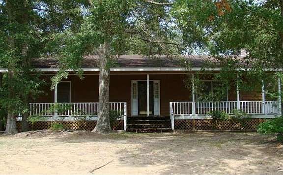 2nd image of 3306 E Oak Island Dr