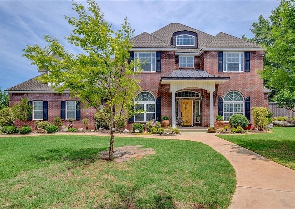 1st image of 600 Chillmark Dr