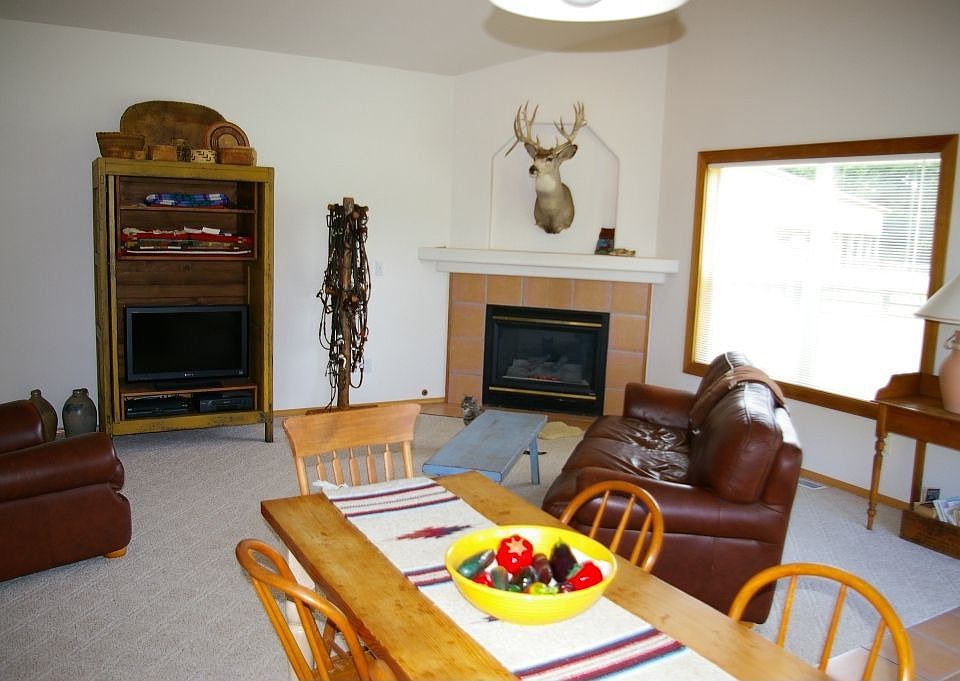 Dining area with gas firepalce