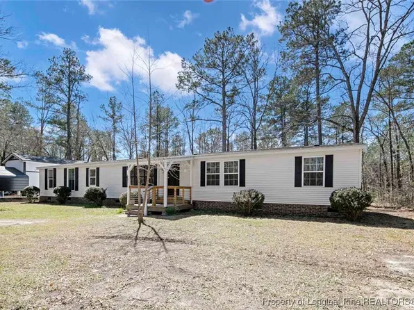 121 H B Dr, Spring Lake, NC 28390