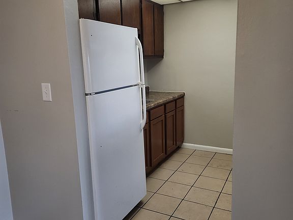 3rd image of 331 N Ardmore Ave APT C