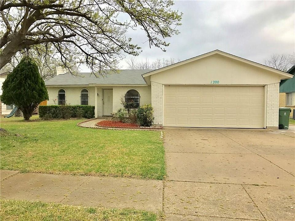 1st image of 1200 Natches Dr