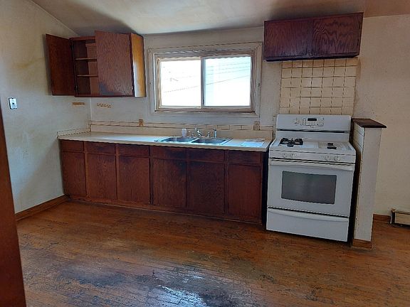 2nd image of 5439 N Natchez Ave
