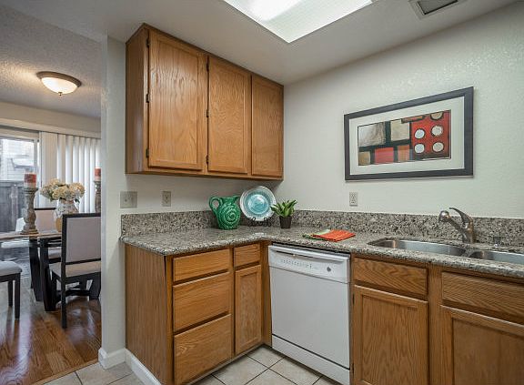 5th image of 4817 River Trail Ct