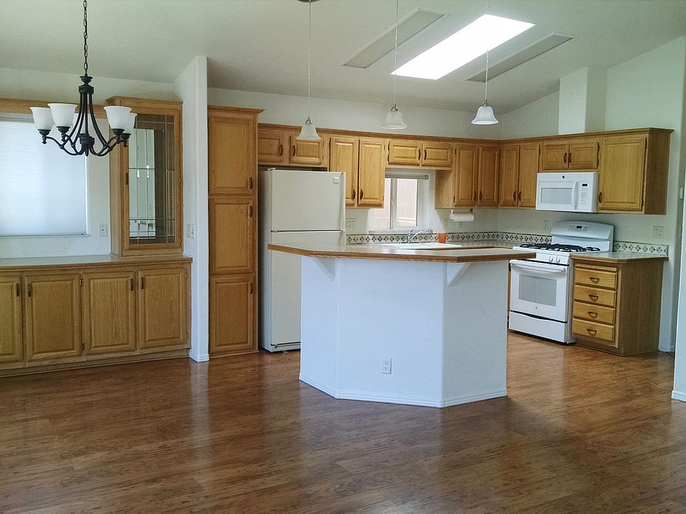 1st image of 232 E Cottonwood Pl