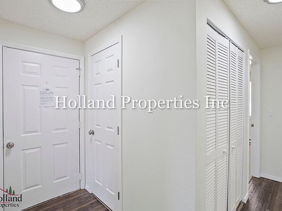 3rd image of 6685-6687 SW 192nd Ave