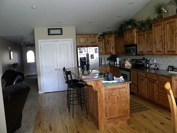 5th image of 3675 Potomac Way