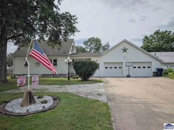 3017 S 12th St, Terre Haute, IN 47802