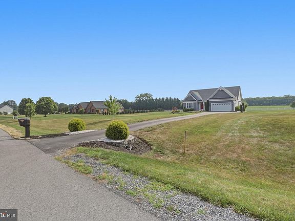 4th image of 78 Statice Dr